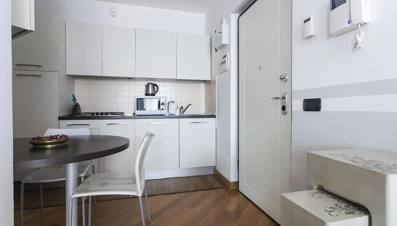 Italianway-Colletta Apartment Milan Italy